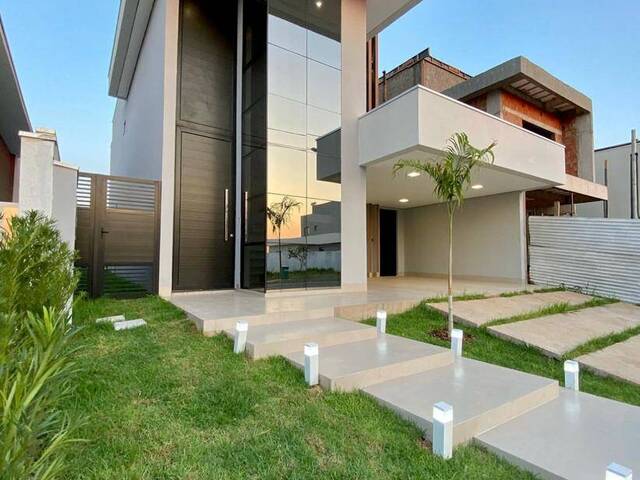 #424 - Casa em condomínio para Venda em Cuiabá - MT