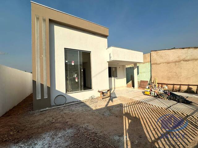 #430 - Casa para Venda em Várzea Grande - MT - 2