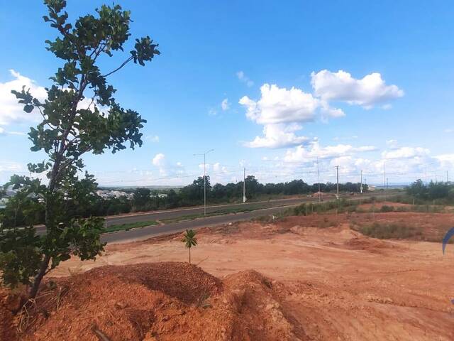 Área para Venda em Várzea Grande - 4