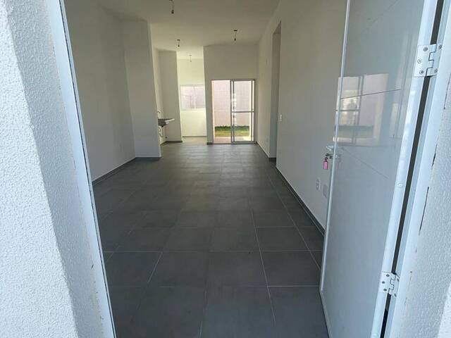 Casa para Locação em Várzea Grande - 5