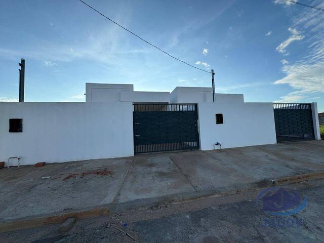 #438 - Casa para Venda em Várzea Grande - MT - 1