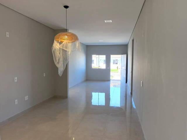 #527 - Casa em condomínio para Venda em Várzea Grande - MT - 2