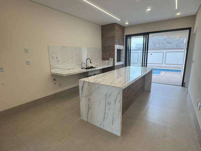 Casa em condomínio para Venda em Cuiabá - 4