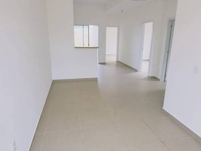 #560 - Casa em condomínio para Venda em Várzea Grande - MT - 2