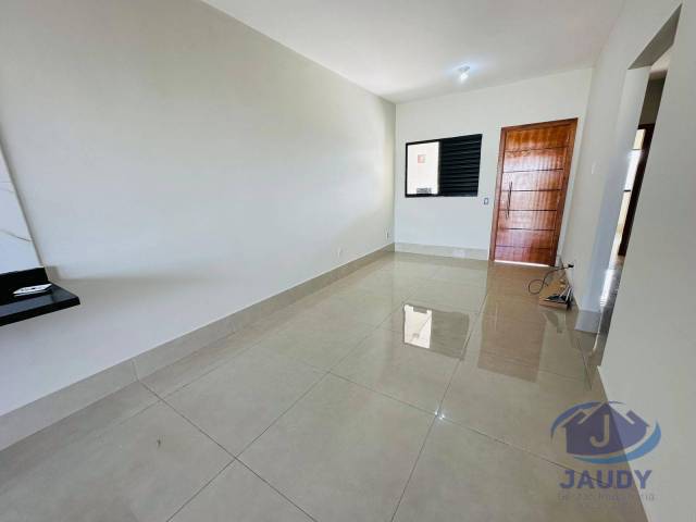 Casa para Venda em Várzea Grande - 4