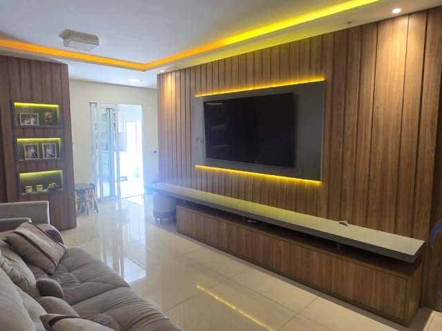 #575 - Casa em condomínio para Venda em Várzea Grande - MT