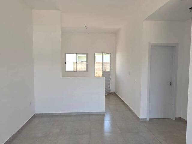 #576 - Casa em condomínio para Locação em Várzea Grande - MT