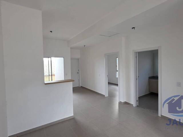 #560 - Casa em condomínio para Venda em Várzea Grande - MT