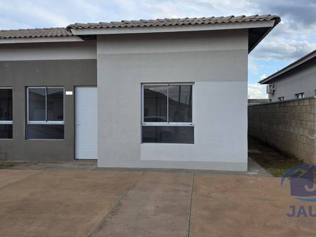 #560 - Casa em condomínio para Venda em Várzea Grande - MT