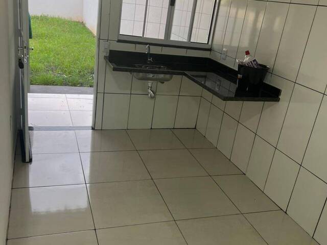 Casa para Venda em Várzea Grande - 5