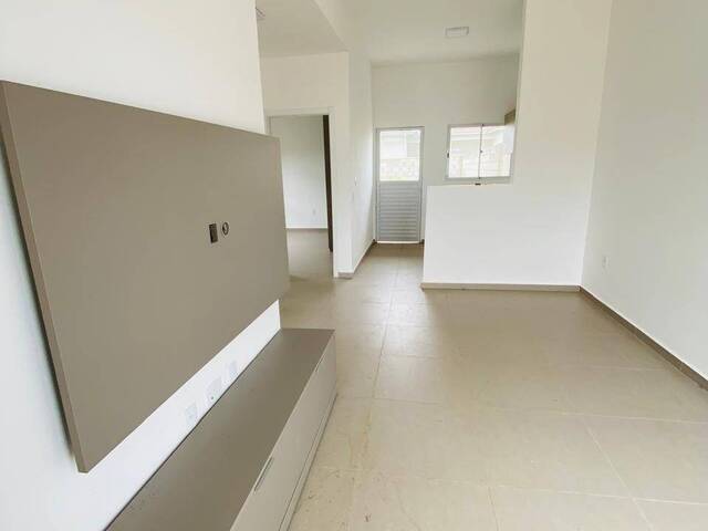 #578 - Casa em condomínio para Locação em Várzea Grande - MT