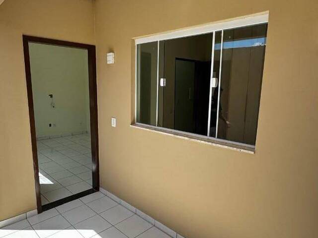 Casa para Venda em Várzea Grande - 5
