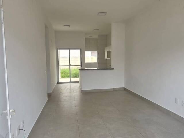 #592 - Casa em condomínio para Venda em Várzea Grande - MT - 2