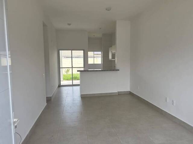 #593 - Casa em condomínio para Locação em Várzea Grande - MT - 2