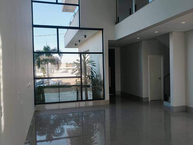 #596 - Casa em condomínio para Venda em Várzea Grande - MT