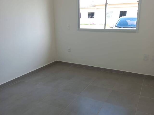 #589 - Casa em condomínio para Venda em Várzea Grande - MT