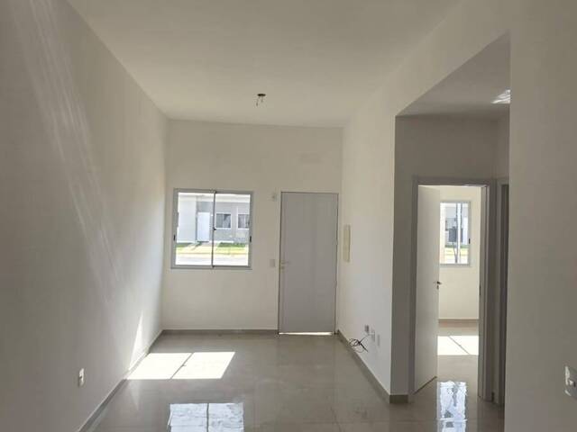 Casa em condomínio para Venda em Várzea Grande - 2