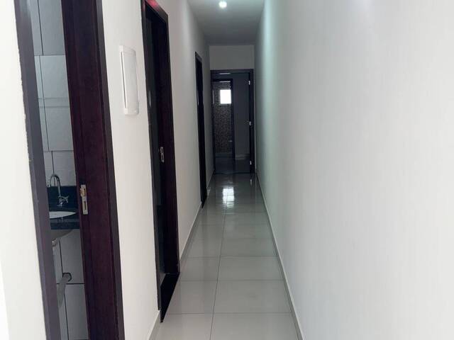 Casa para Venda em Várzea Grande - 4