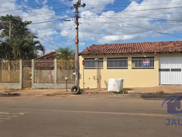 Casa para Venda em Várzea Grande - 3