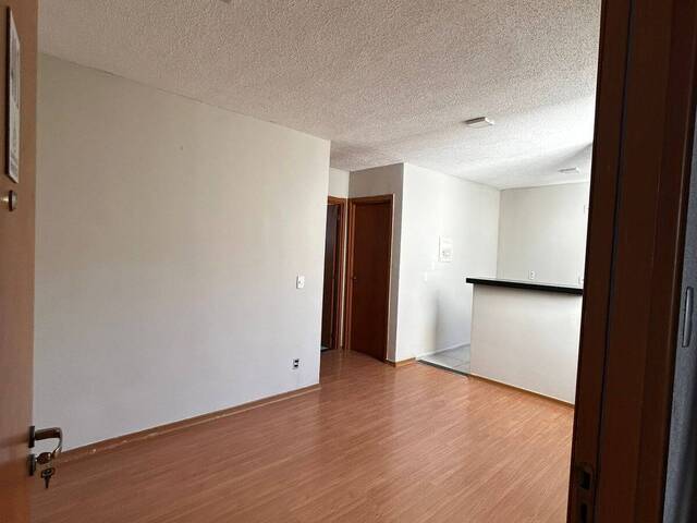 Apartamento para Venda em Várzea Grande - 3