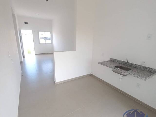 Casa em condomínio para Venda em Várzea Grande - 2