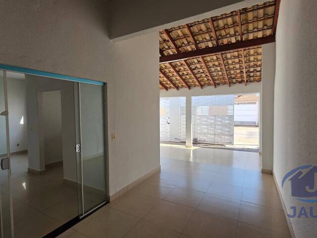 Casa para Venda em Várzea Grande - 3