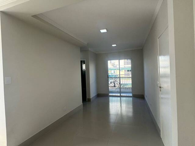 Apartamento para Venda em Várzea Grande - 2