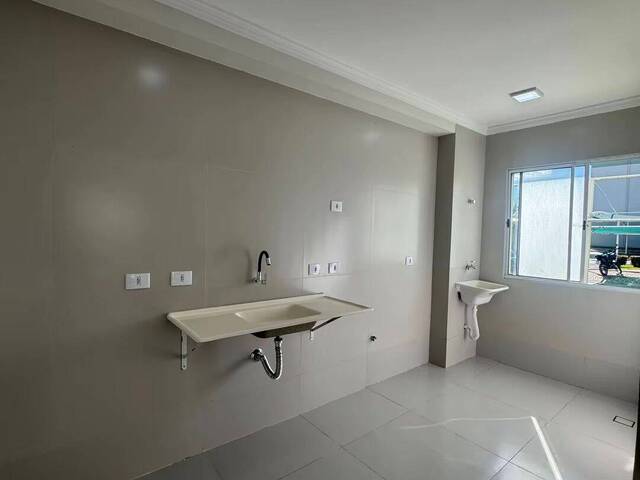 Apartamento para Venda em Várzea Grande - 3