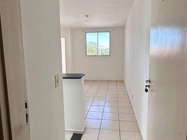 Apartamento para Venda em Várzea Grande - 3