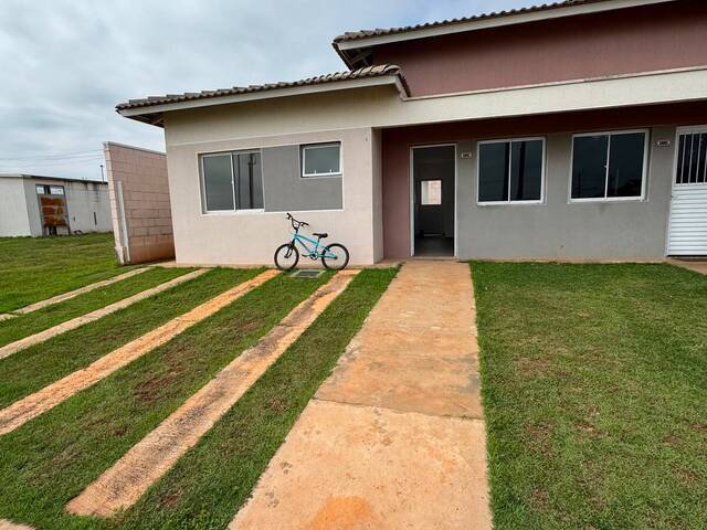 #581 - Casa em condomínio para Locação em Várzea Grande - MT