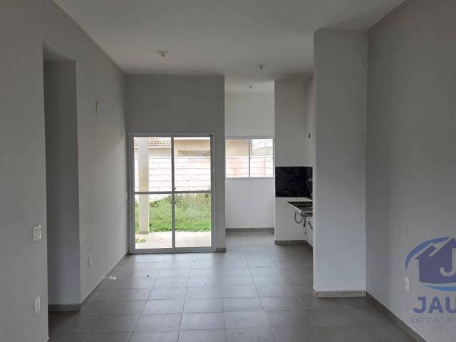 Casa para Venda em Várzea Grande - 5