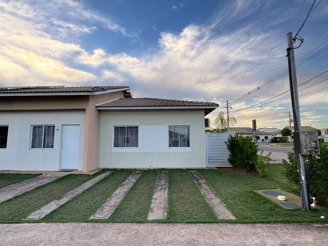 #668 - Casa em condomínio para Venda em Várzea Grande - MT