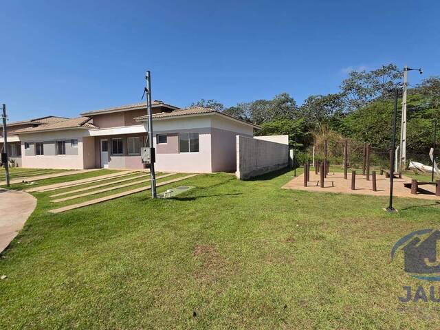 #679 - Casa em condomínio para Venda em Várzea Grande - MT