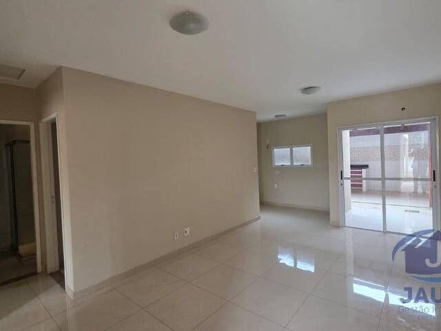 Casa para Venda em Várzea Grande - 3
