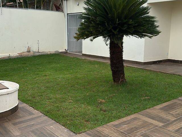 Casa para Venda em Várzea Grande - 3