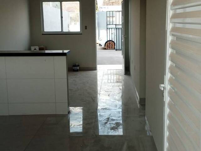Casa para Venda em Várzea Grande - 3