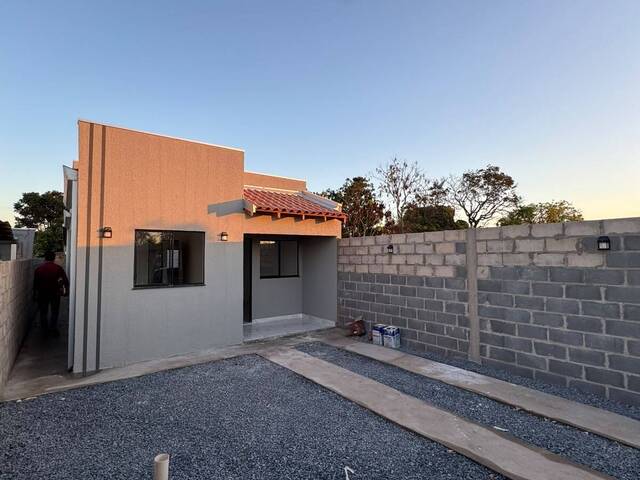 Casa para Venda em Várzea Grande - 2